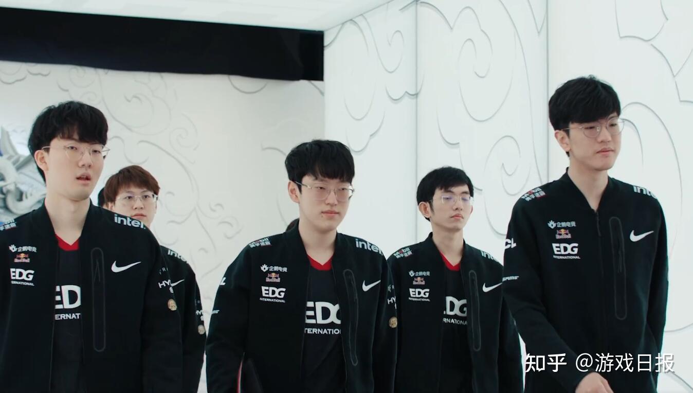 终充满着无 终充满着无