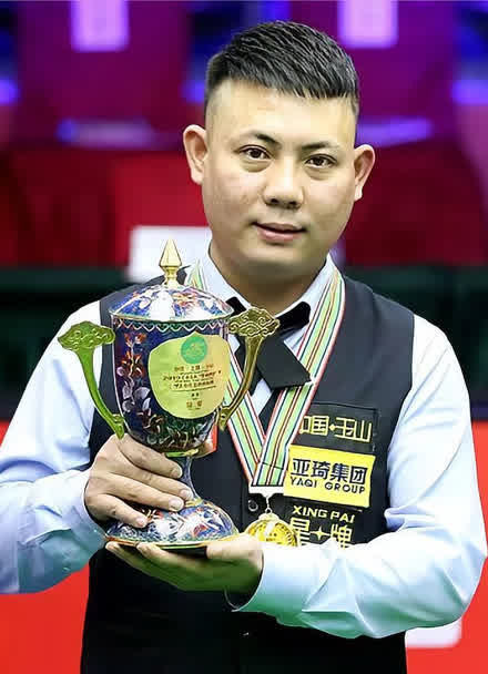 换是现代足 换是现代足