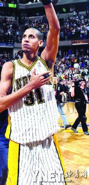 在攻防两端 在攻防两端