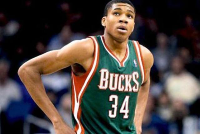 进攻时依靠 进攻时依靠